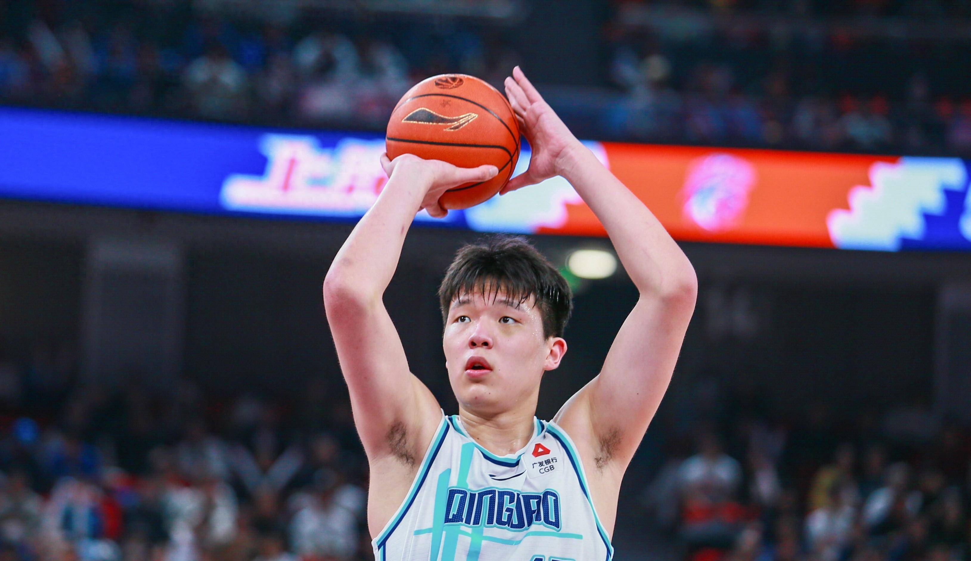 青岛男篮分享杨瀚森赴美日记媒体开放日采访的简单介绍