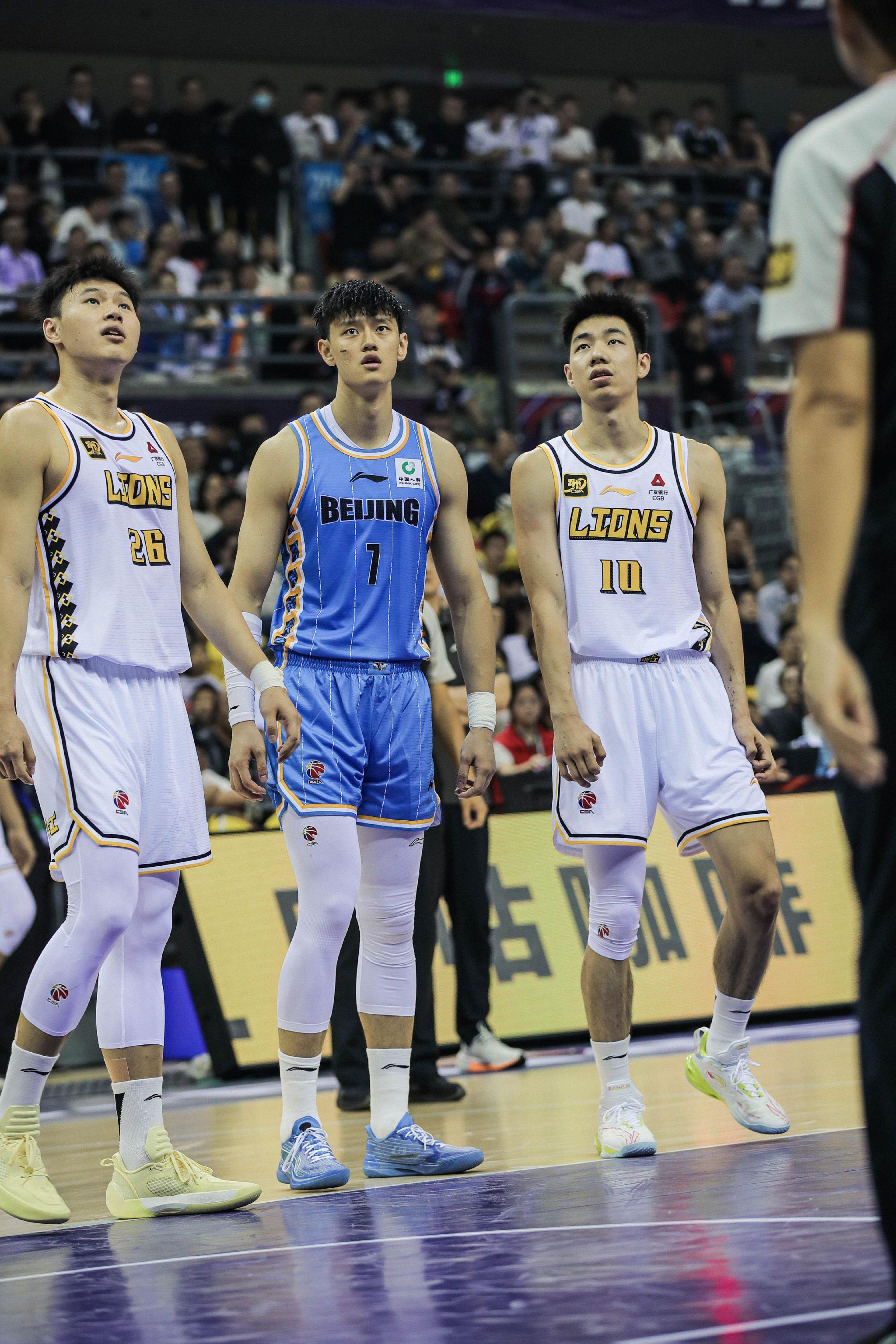 包含媒体人：CBA俱乐部杯下赛季继续，预计11月开打代替季前赛的词条
